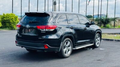 TOYOTA HIGHLANDER 2019... SPORT 4WD.... Black on Black... 7 Seats... 2.0 Turbo D-4ST