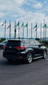 TOYOTA HIGHLANDER 2019... SPORT 4WD.... Black on Black... 7 Seats... 2.0 Turbo D-4ST