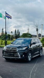 TOYOTA HIGHLANDER 2019... SPORT 4WD.... Black on Black... 7 Seats... 2.0 Turbo D-4ST