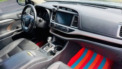 TOYOTA HIGHLANDER 2019... SPORT 4WD.... Black on Black... 7 Seats... 2.0 Turbo D-4ST